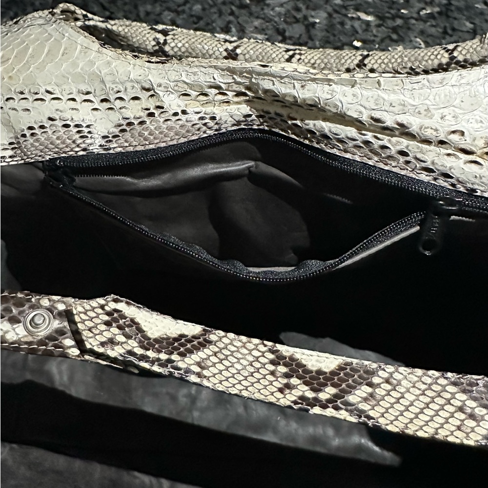 Gorgeous Vero Pitone Python Shoulder Bag With Cry… - image 8